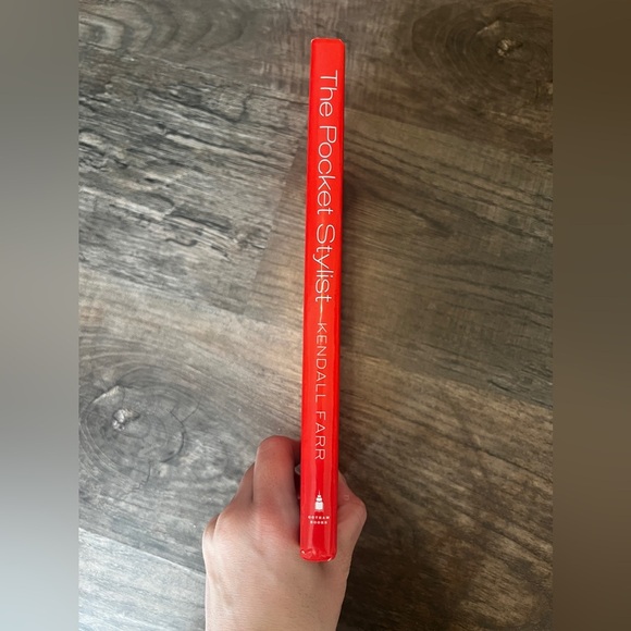 REMOVING TODAY FINAL PRICE The Pocket Stylist Book - Picture 2 of 4